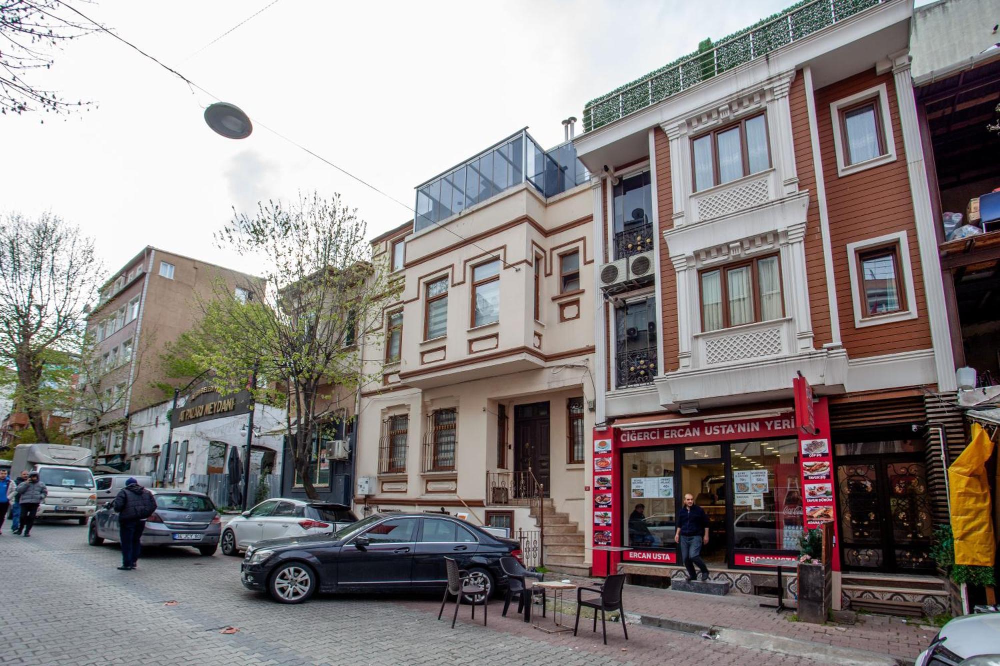 Super House 75 Mt 2 Bedrooms 1 Living Center Daire İstanbul