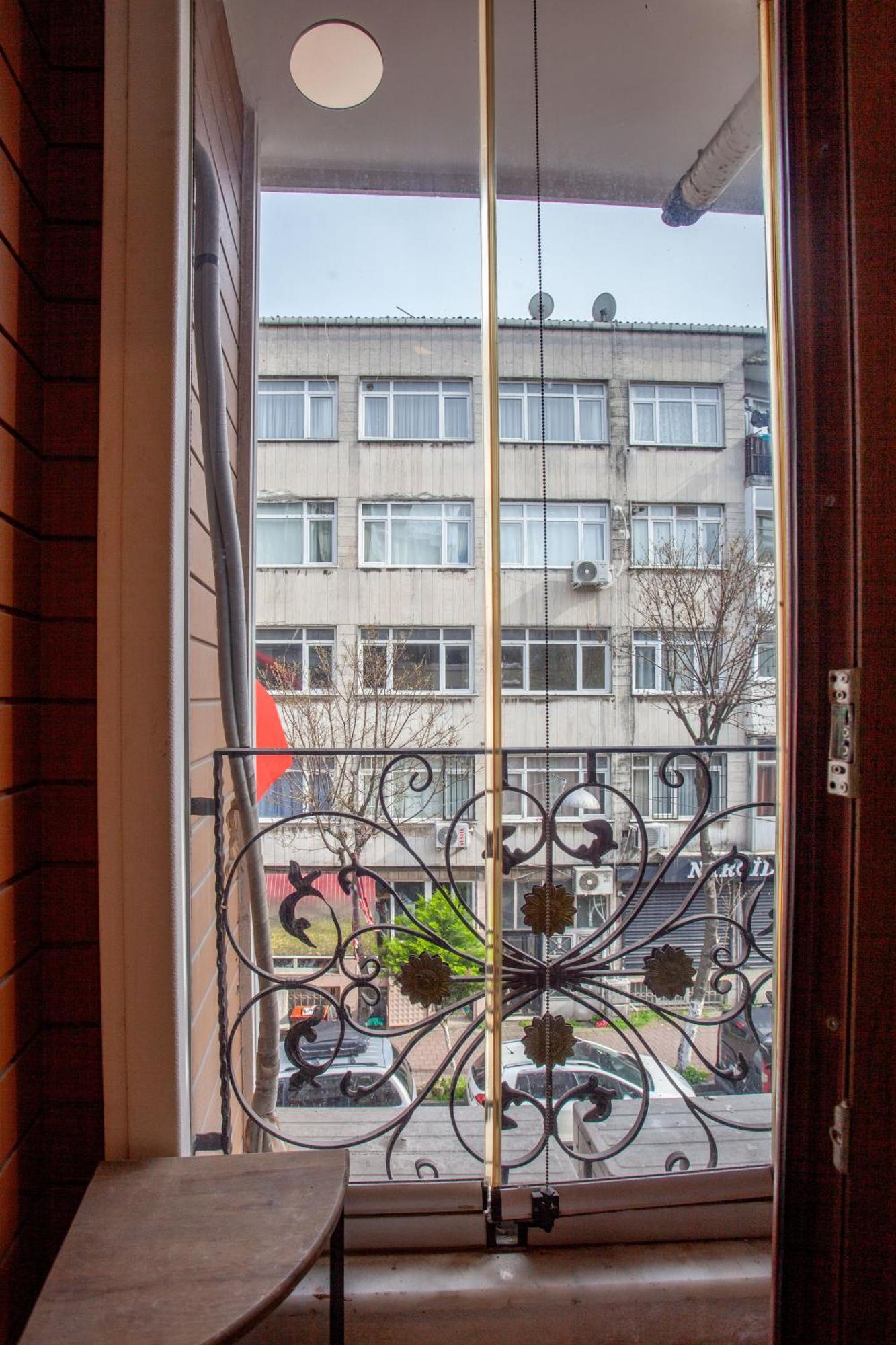 Super House 75 Mt 2 Bedrooms 1 Living Center *